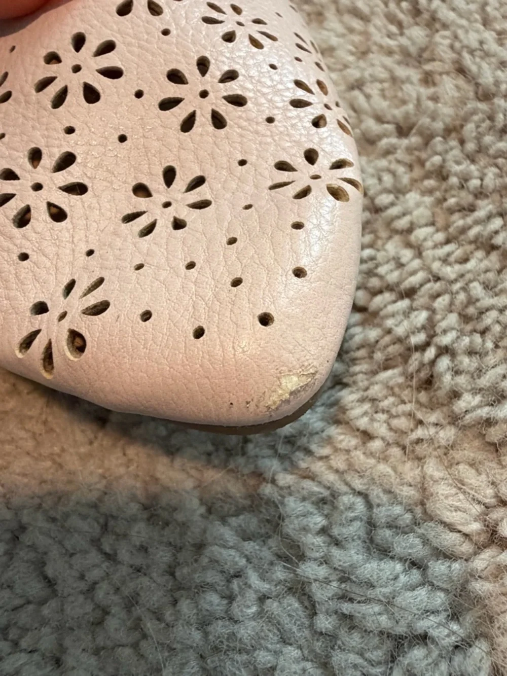 Old Navy Women's Pink Laser-Cut Scalloped Pointed Ankle-Strap Flats Size 7